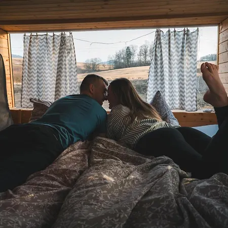 Luxury tent Autobuseek - Unique In Karosa 735