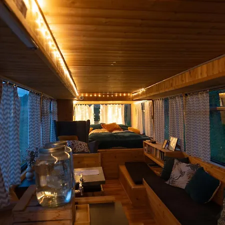 Autobuseek - Unique In Karosa 735 Luxury tent *