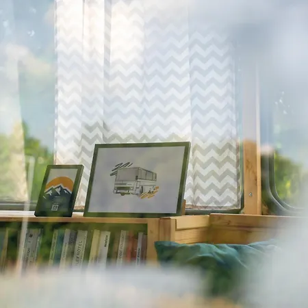 豪华帐篷 Autobuseek - Unique In Karosa 735