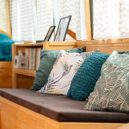 豪华帐篷 Autobuseek - Unique In Karosa 735